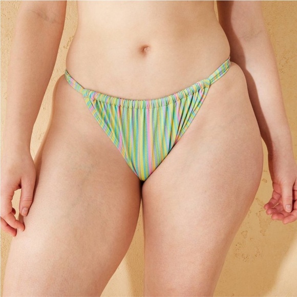 Wild Fable Sparkle Low Rise Striped Bikini Bottom NWT Sold Out Online Medium - Picture 5 of 6